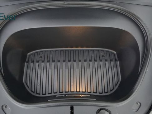 Used 2024 Tesla Model 3 Standard Range RWD image 25