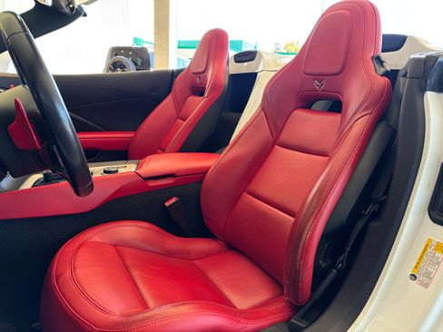 Used 2019 Chevrolet Corvette Grand Sport w/ Z07 Performance Package image 21