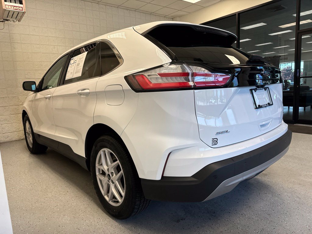 Used 2024 Ford Edge SEL AWD/4WD image 3