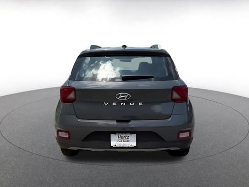 Used 2026 Hyundai Venue SEL FWD image 10