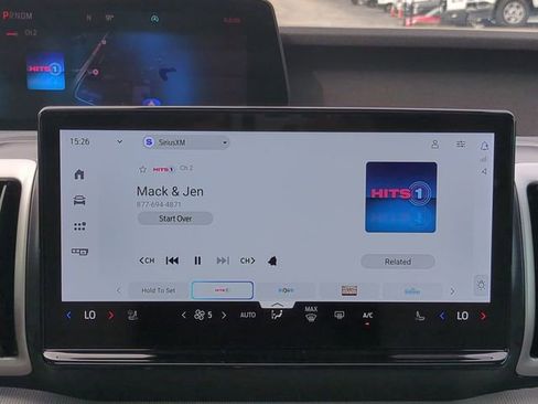 Used 2025 Ford Expedition Active image 19