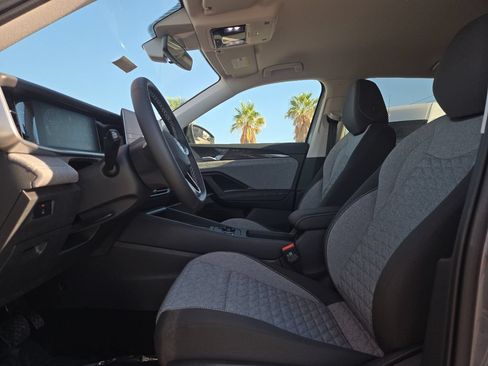 Certified 2025 Volkswagen Tiguan S FWD image 19
