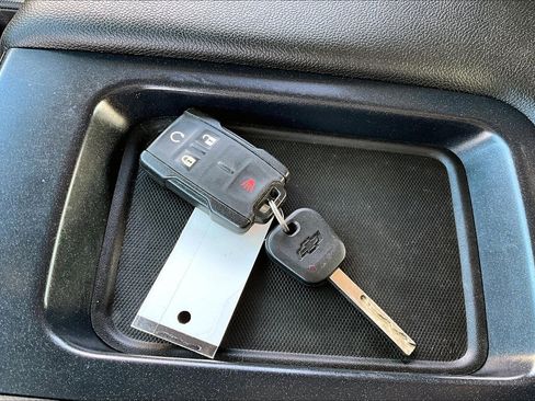 Used 2018 Chevrolet Silverado 1500 LT w/ Texas Edition image 8