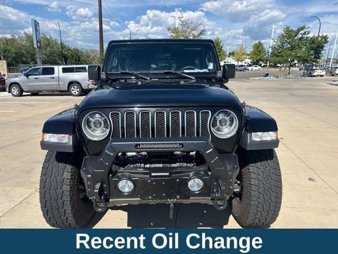 Used 2019 Jeep Wrangler Unlimited Sahara AWD/4WD image 3
