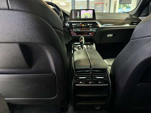 Used 2019 BMW 530i RWD image 23