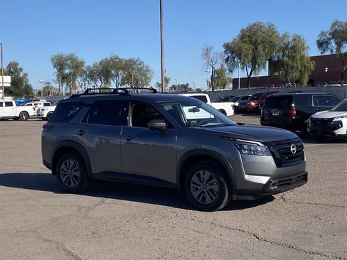 New 2025 Nissan Pathfinder SV w/ Black Appearance Package image 8