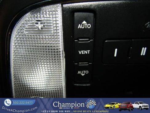 Used 2019 Jeep Grand Cherokee Limited w/ Luxury Group II image 40