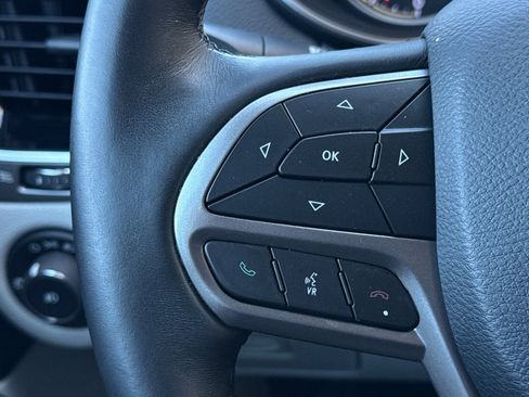Used 2019 Jeep Cherokee Limited w/ Luxury Group AWD/4WD image 28