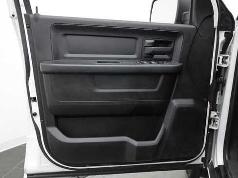 Used 2022 RAM 1500 Tradesman w/ Chrome Appearance Group AWD/4WD image 16