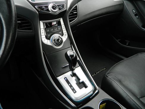 Used 2011 Hyundai Elantra Limited w/ Premium Pkg 5 image 21