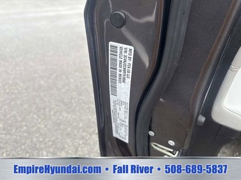 Used 2024 Jeep Compass Limited AWD/4WD image 21