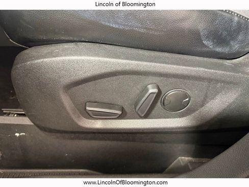 Used 2022 Ford Edge Titanium image 36