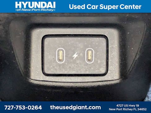 Used 2024 Hyundai Elantra SEL image 14