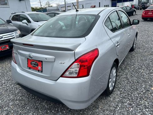 Used 2018 Nissan Versa SV FWD image 8