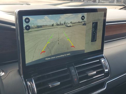 Used 2023 Lincoln Navigator Black Label image 17