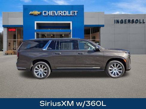 Used 2021 Cadillac Escalade ESV Premium Luxury Platinum w/ Heavy-Duty Trailer Package image 10