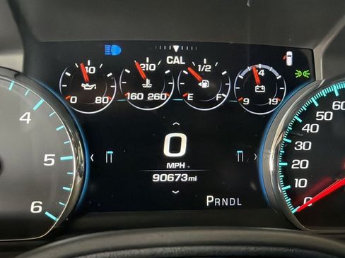 Used 2018 Chevrolet Suburban Premier AWD/4WD image 18