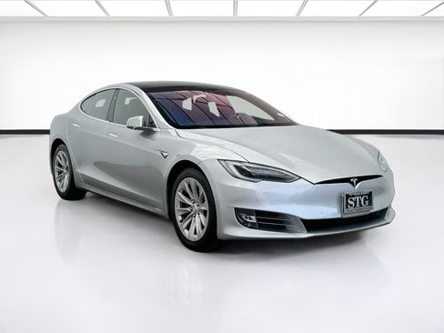 Used 2017 Tesla Model S 75D AWD/4WD image 3