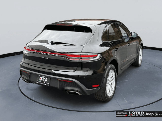 Used 2024 Porsche Macan AWD/4WD image 5