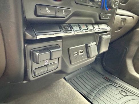 Used 2020 Chevrolet Silverado 1500 LT w/ Fleet Comfort Package AWD/4WD image 40