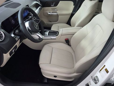 New 2026 Mercedes-Benz GLB 250 image 6