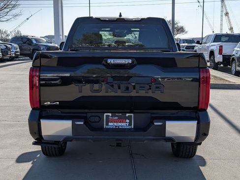 Used 2025 Toyota Tundra Limited AWD/4WD image 6