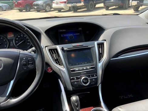 Used 2016 Acura TLX image 6