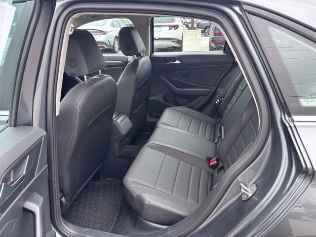 Used 2024 Volkswagen Jetta SE w/ Panoramic Sunroof Package FWD image 38