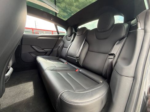Used 2022 Tesla Model S Plaid image 12