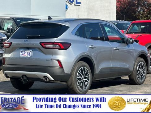 New 2024 Ford Escape SE w/ PHEV Premium Package image 4