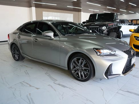 Used 2017 Lexus IS 350 F Sport RWD image 3