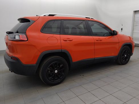Used 2021 Jeep Cherokee Latitude FWD image 10