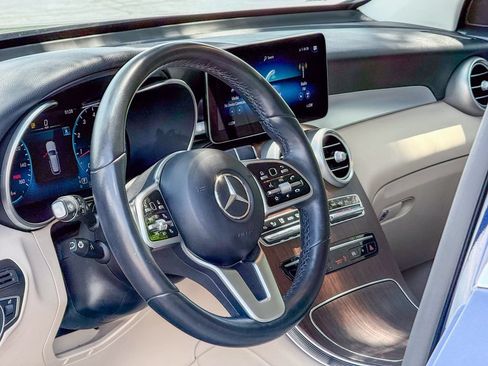Used 2022 Mercedes-Benz GLC 300 4MATIC image 32