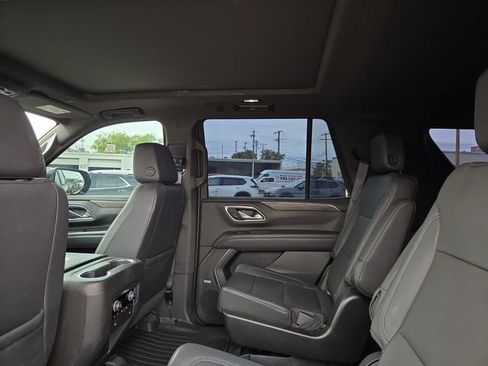 Used 2021 Chevrolet Tahoe LT w/ LT Signature Package AWD/4WD image 10