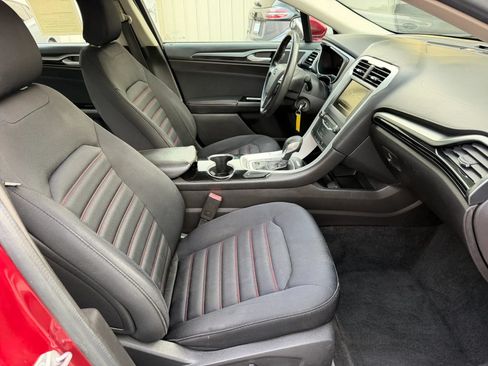 Used 2015 Ford Fusion SE FWD image 18