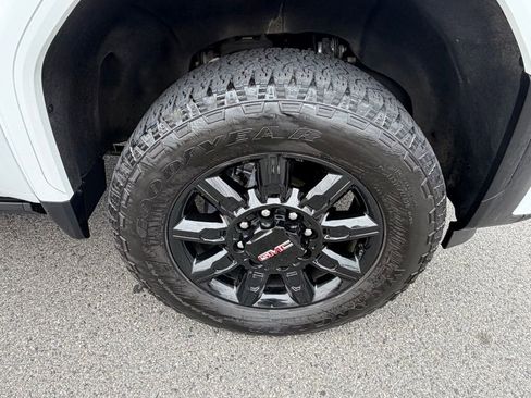 Used 2024 GMC Sierra 2500 AT4 w/ AT4 Premium Plus Package image 19