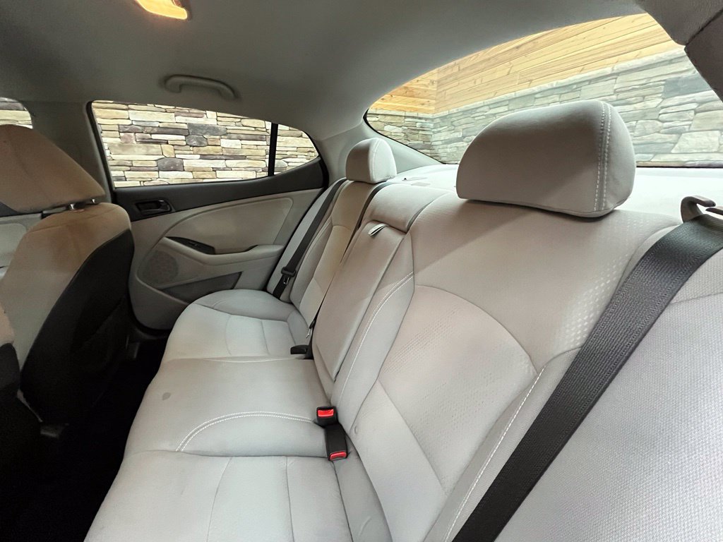 Used 2015 Kia Optima LX FWD image 40