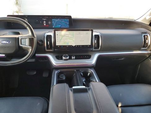 Used 2025 Ford Expedition Max Platinum AWD/4WD image 13