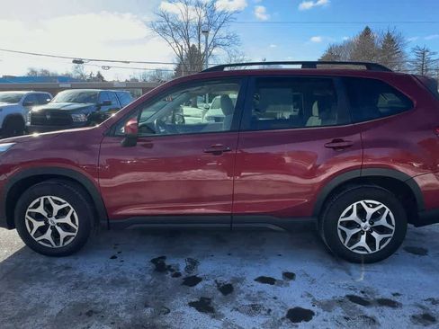 Used 2020 Subaru Forester Premium image 5