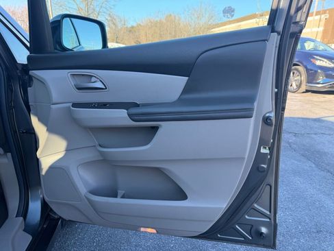 Used 2013 Honda Odyssey Touring Elite image 28