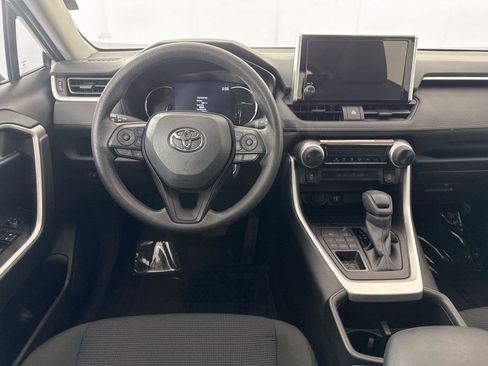 Used 2025 Toyota RAV4 LE AWD/4WD image 35