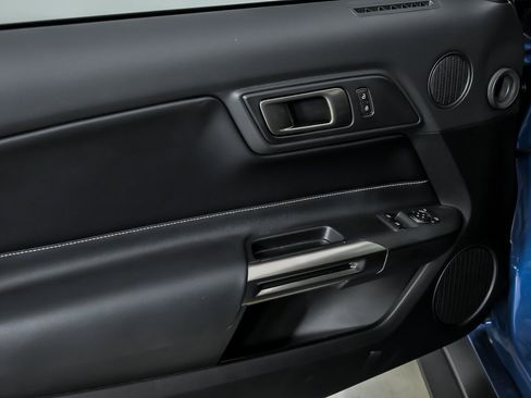 Used 2021 Ford Mustang Shelby GT500 w/ Carbon Fiber Track Pack RWD image 17