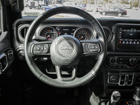 Used 2020 Jeep Wrangler Unlimited Sport image 17