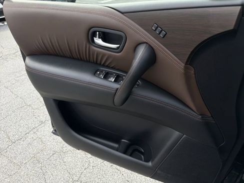 Certified 2019 Nissan Armada Platinum w/ Captain's Chairs Package image 15