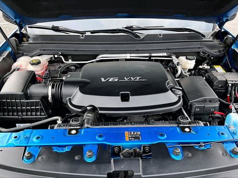 Used 2022 Chevrolet Colorado Z71 AWD/4WD image 11