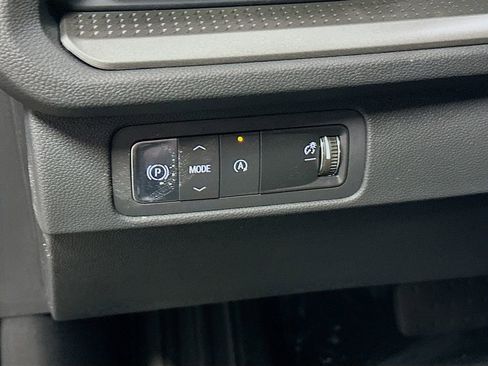 New 2025 Chevrolet Traverse LT image 11