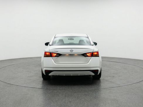 Used 2025 Nissan Altima 2.5 SV FWD image 7