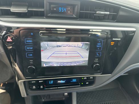 Used 2017 Toyota Corolla SE FWD image 28