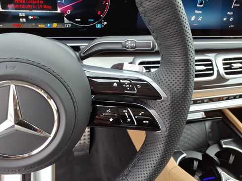 New 2026 Mercedes-Benz GLS 450 4MATIC image 16