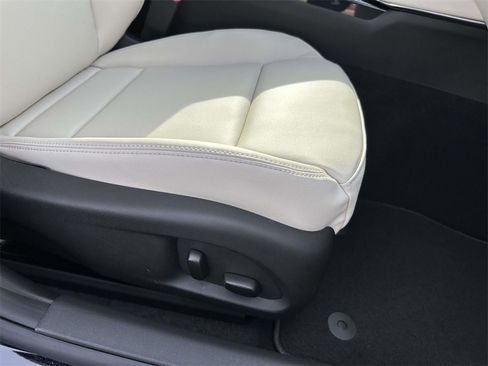 New 2026 Cadillac CT4 Luxury image 9